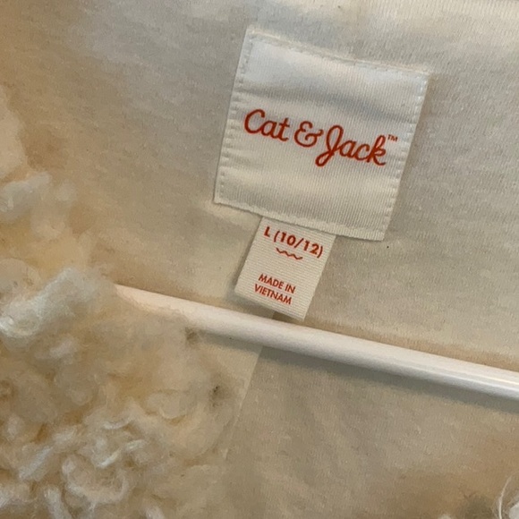 CAT & JACK GIRLS SHERPA VEST SIZE L 10/12 - Picture 10 of 10